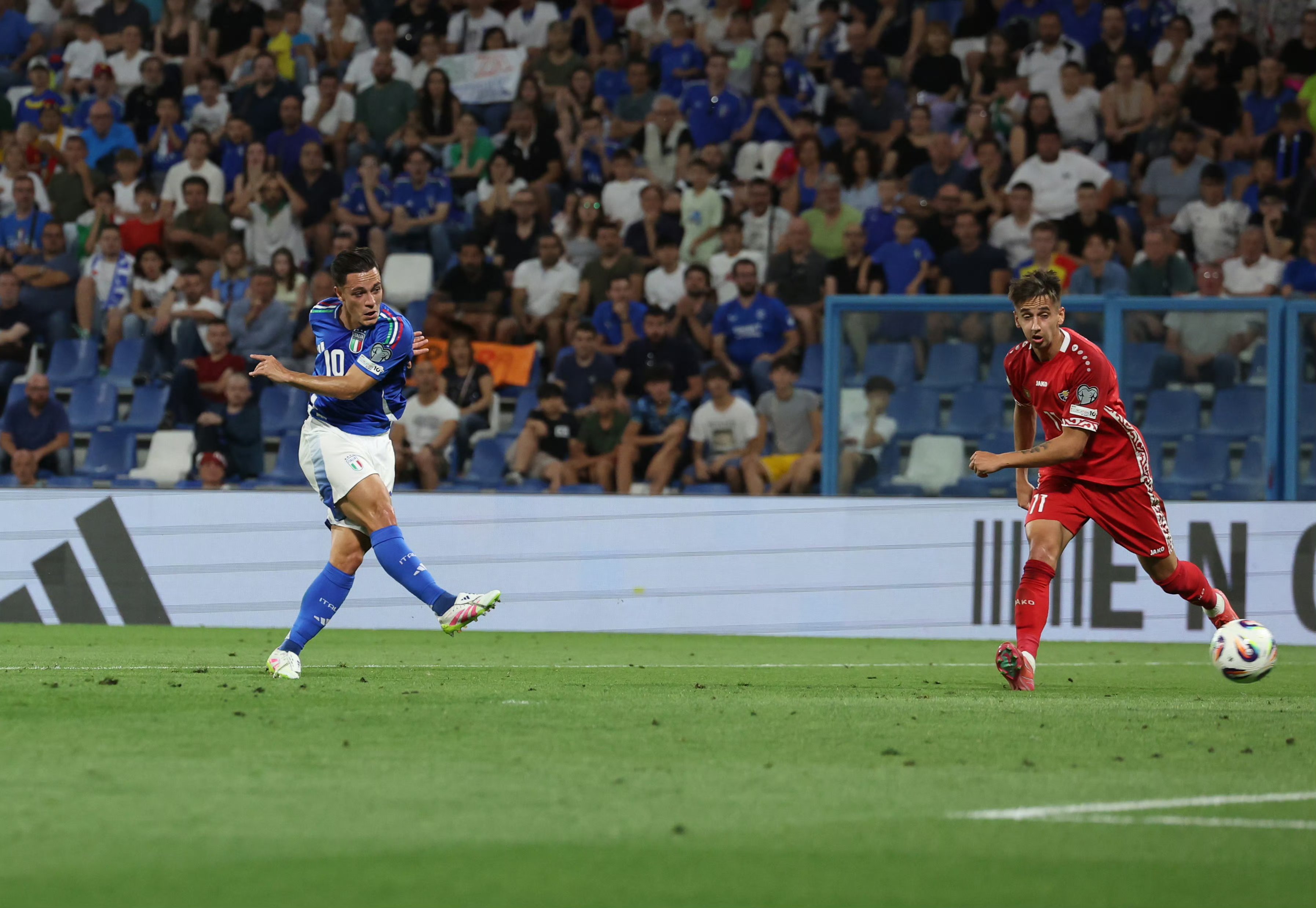 南宫棋牌娱乐 -赛后意大利杯焦点战，上海申花完成手感冰凉，赛场秩序良好，阵容厚度经受考验的简单介绍