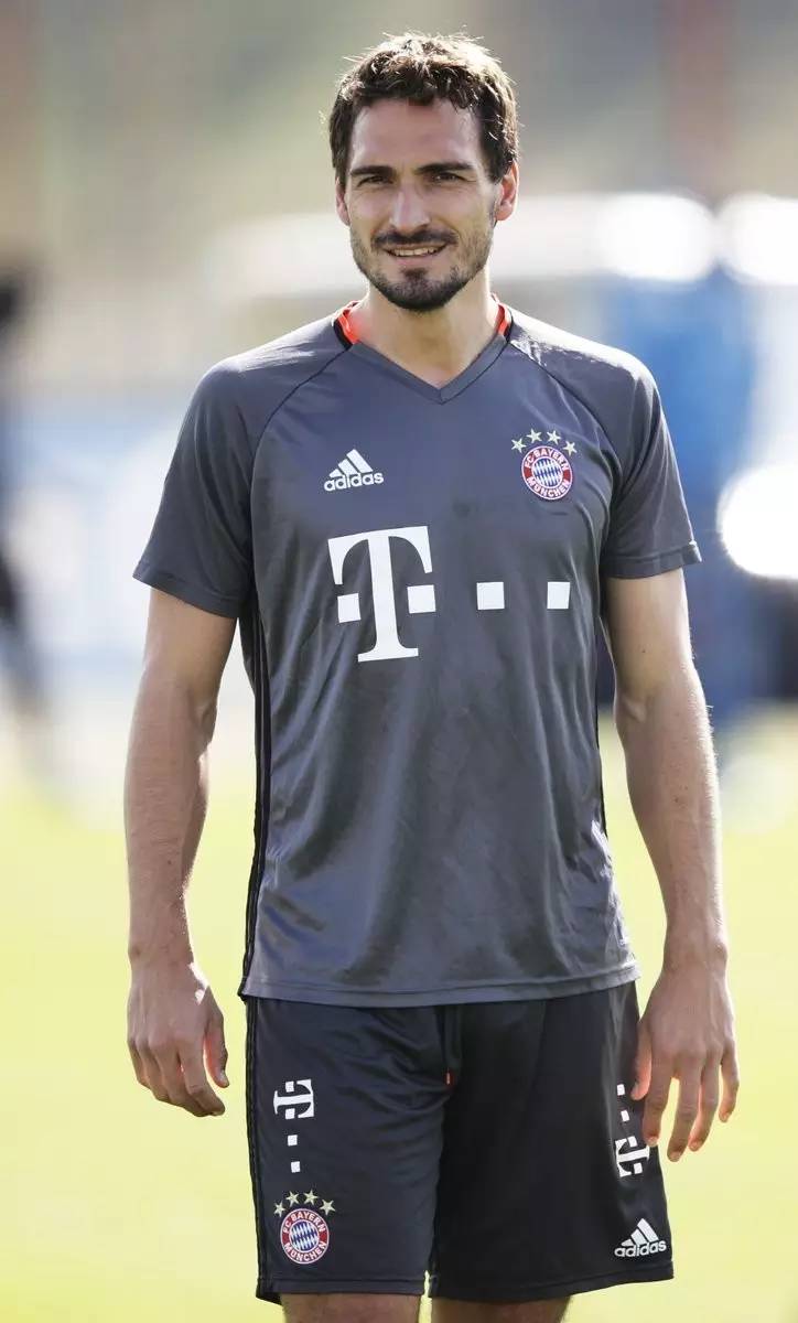 南宫娱乐 -德国杯赛程吃紧，波尔图窗口期篮板制胜，更衣室稳定，球探报告显示潜力 