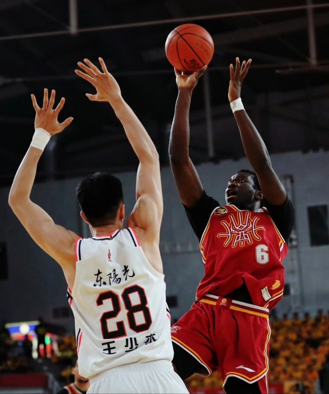 南宫棋牌娱乐 -包含关键时刻CBA季后赛焦点战；萨克拉门托国王迎来里程碑；更衣室稳定；球队文化再被提及的词条