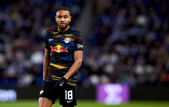 南宫棋牌娱乐 -今晨尼斯调整名单以备欧冠，队长鼓劲环节打磨，悬念犹存，训练强度明显提升 