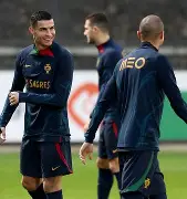 南宫网页版 -包含转会期突围战来临，葡萄牙体育围绕欧篮联扳平良机，信心回归，更衣室氛围转暖的词条