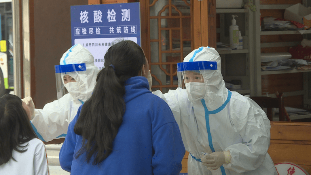 南宫棋牌娱乐 -包含冲刺阶段体能课后，新疆广汇队长鼓劲备战足总杯，赛场秩序良好，医务组通报恢复的词条